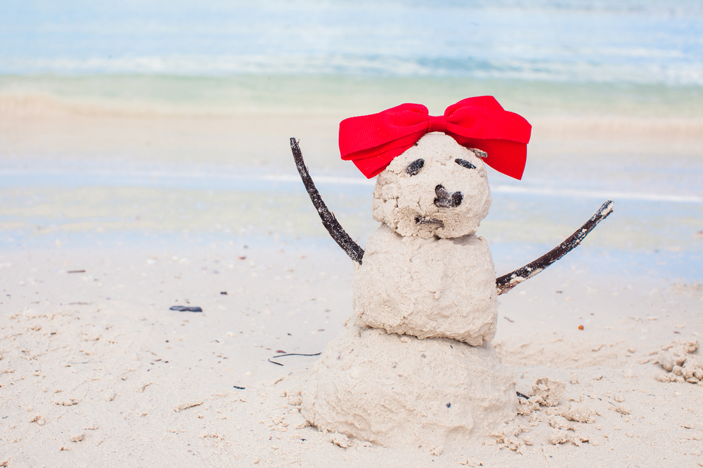 30 Days of Christmas Cheer Build a Sand Snowman 